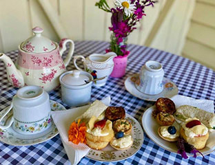 Afternoon-tea-on-the-veranda-1-312x240